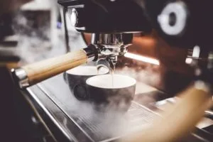 Quand et Comment nettoyer sa machine à expresso ?