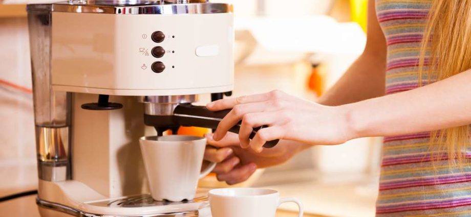 Comment utiliser une machine à expresso? Guide détaillé pour les débutants